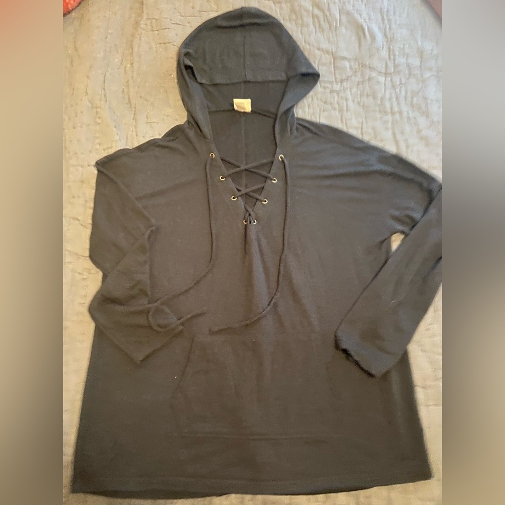 Women’s Mossimo hooded black top size XL